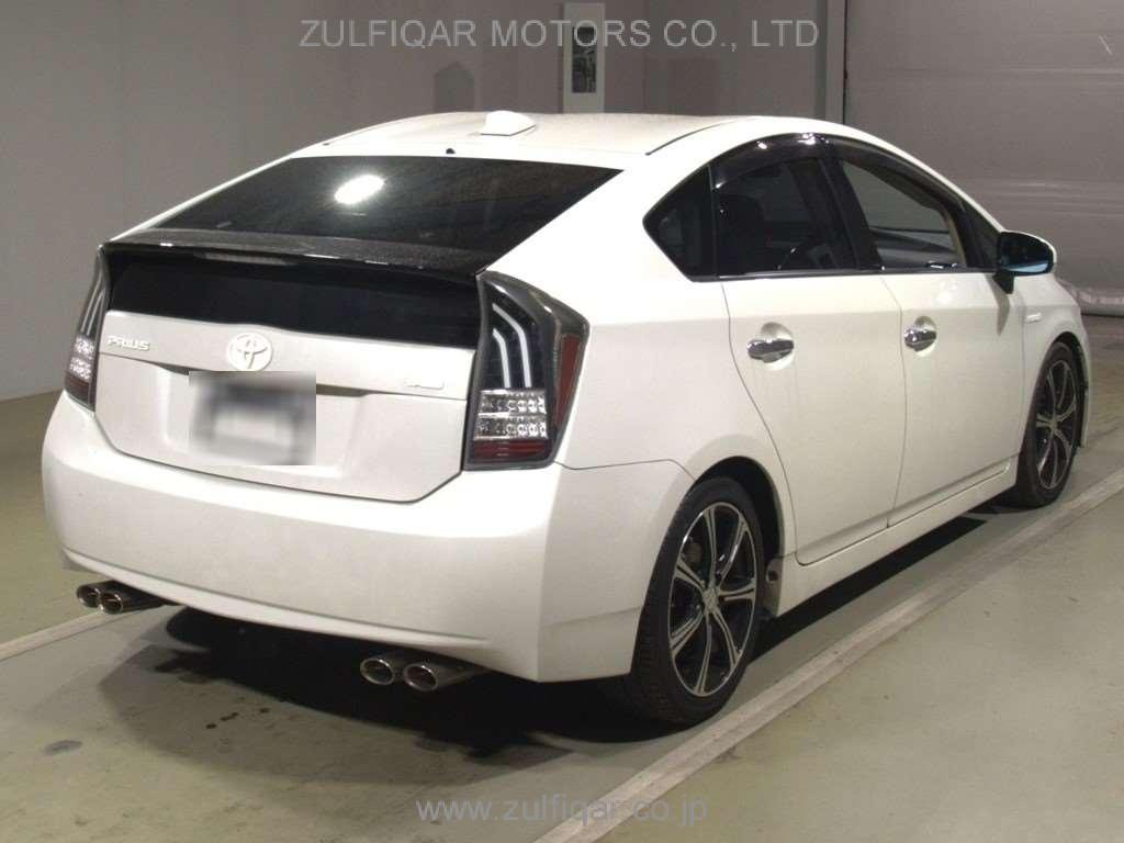 TOYOTA PRIUS 2010 Image 2
