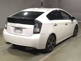 TOYOTA PRIUS 2010 Image 2