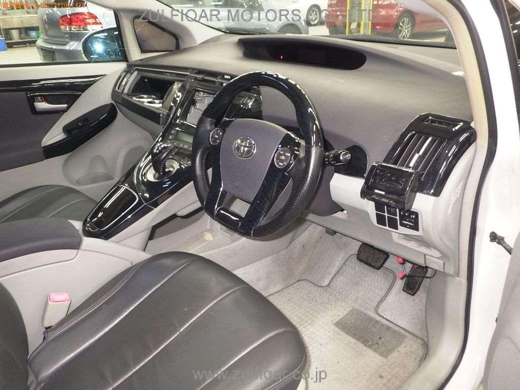 TOYOTA PRIUS 2010 Image 5