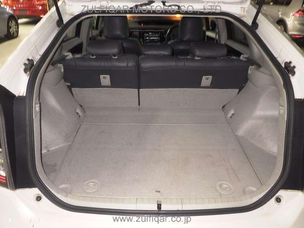 TOYOTA PRIUS 2010 Image 8