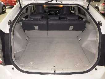 TOYOTA PRIUS 2010 Image 8