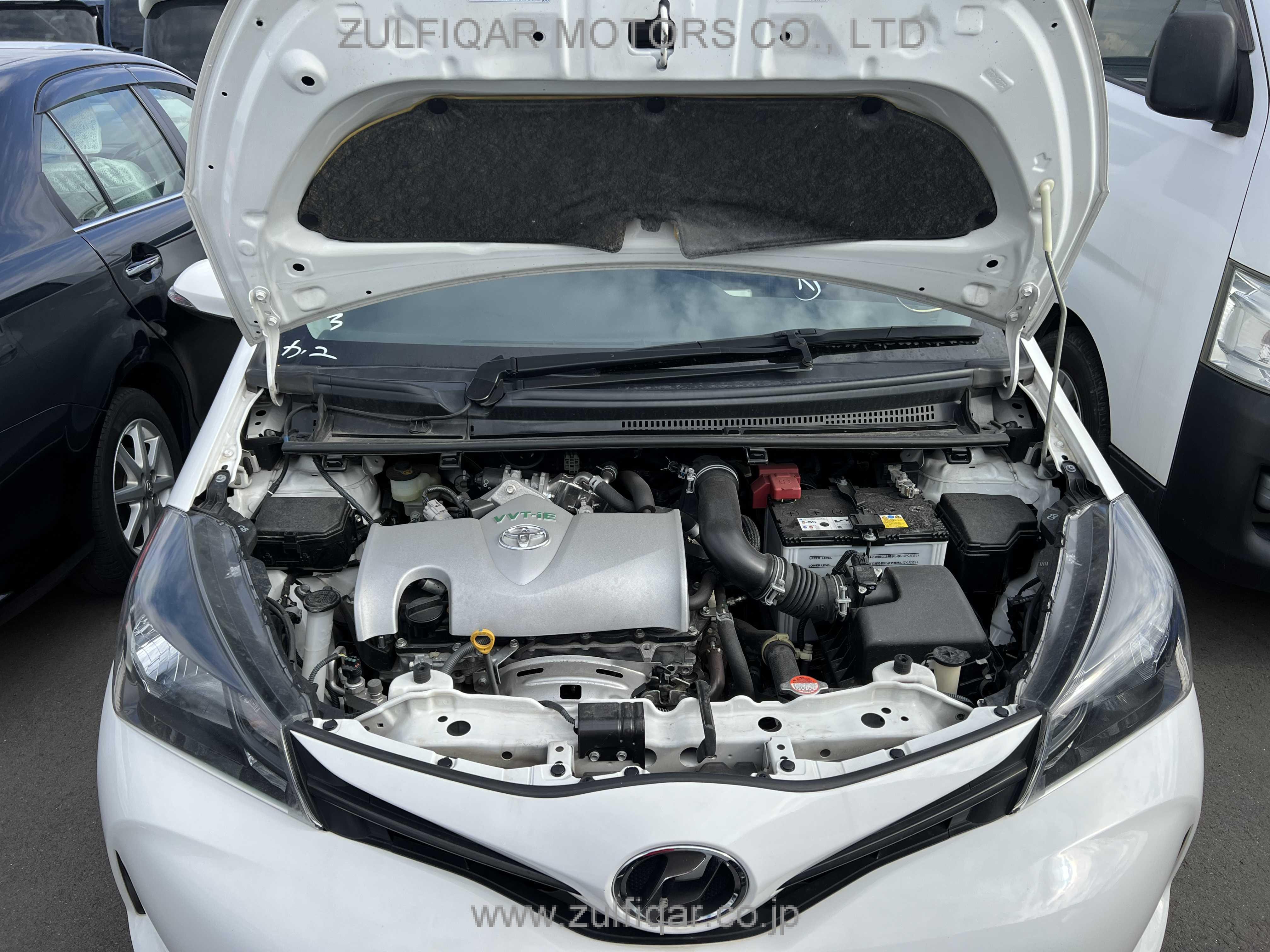 TOYOTA VITZ 2016 Image 11