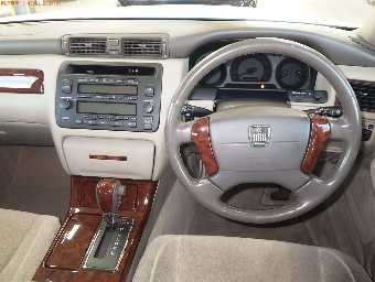TOYOTA CROWN 2001 Image 6