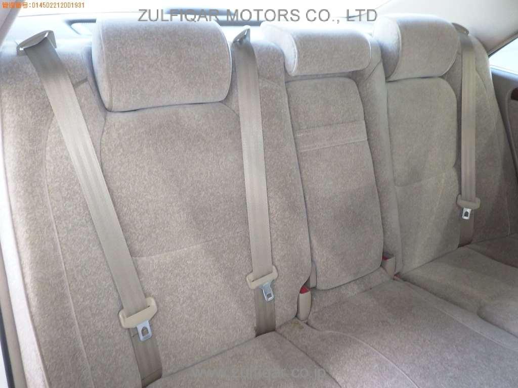 TOYOTA CROWN 2001 Image 7