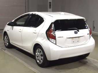 TOYOTA AQUA 2015 Image 4
