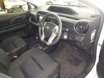 TOYOTA AQUA 2015 Image 5