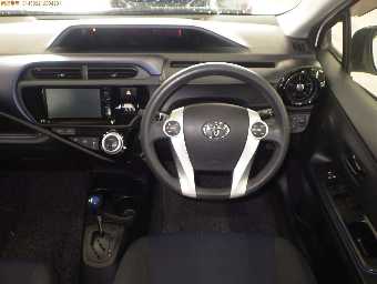 TOYOTA AQUA 2015 Image 6