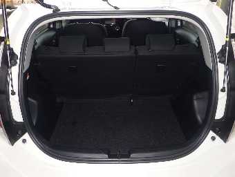 TOYOTA AQUA 2015 Image 8