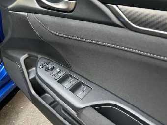 HONDA CIVIC 2019 Image 17