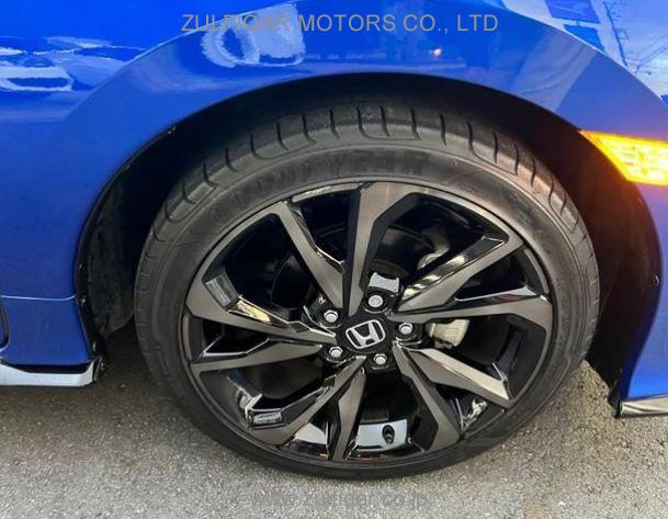 HONDA CIVIC 2019 Image 9