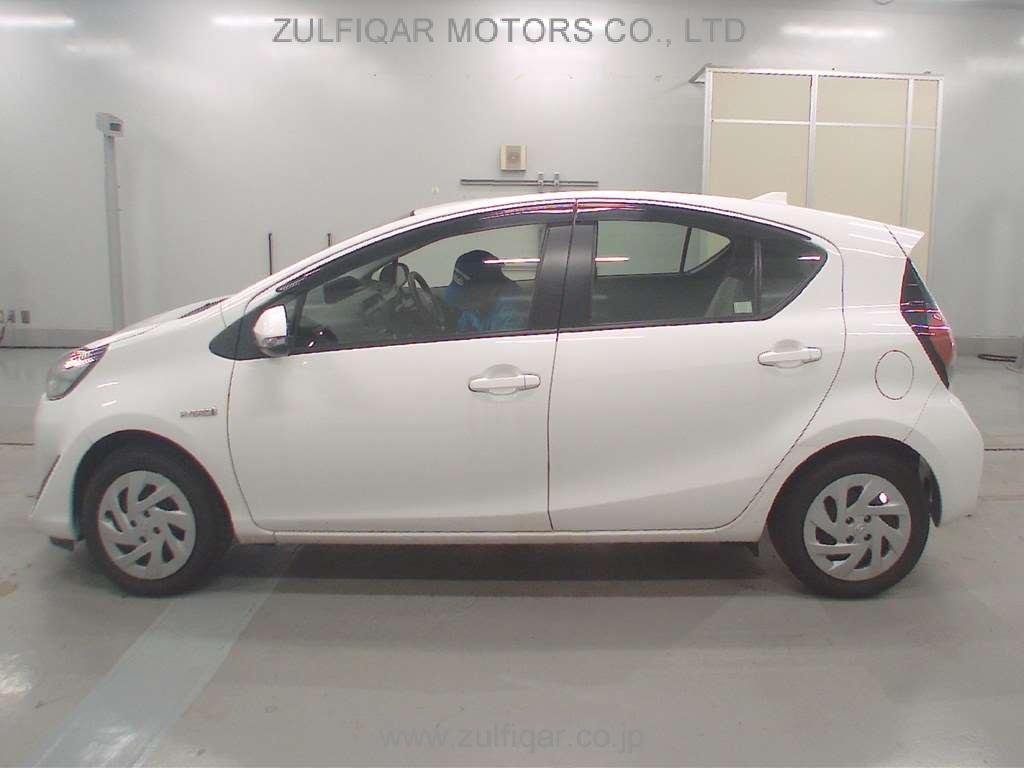 TOYOTA AQUA 2017 Image 4