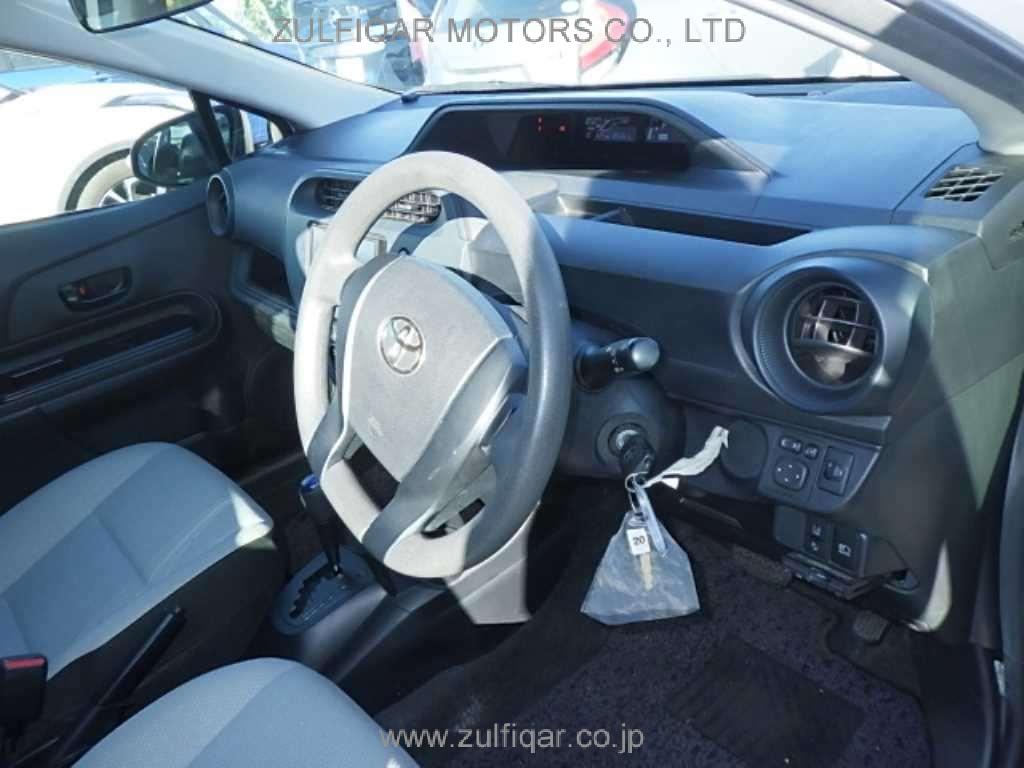 TOYOTA AQUA 2017 Image 7