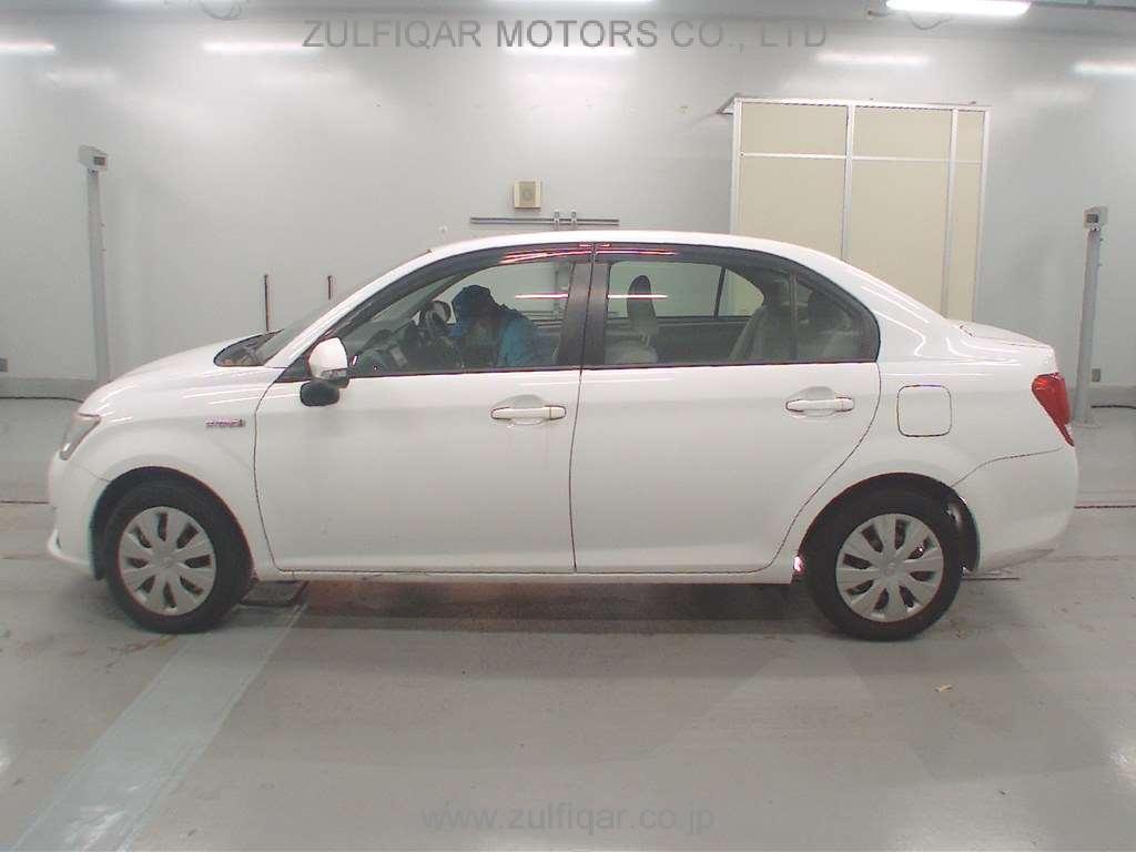 TOYOTA COROLLA AXIO 2013 Image 4