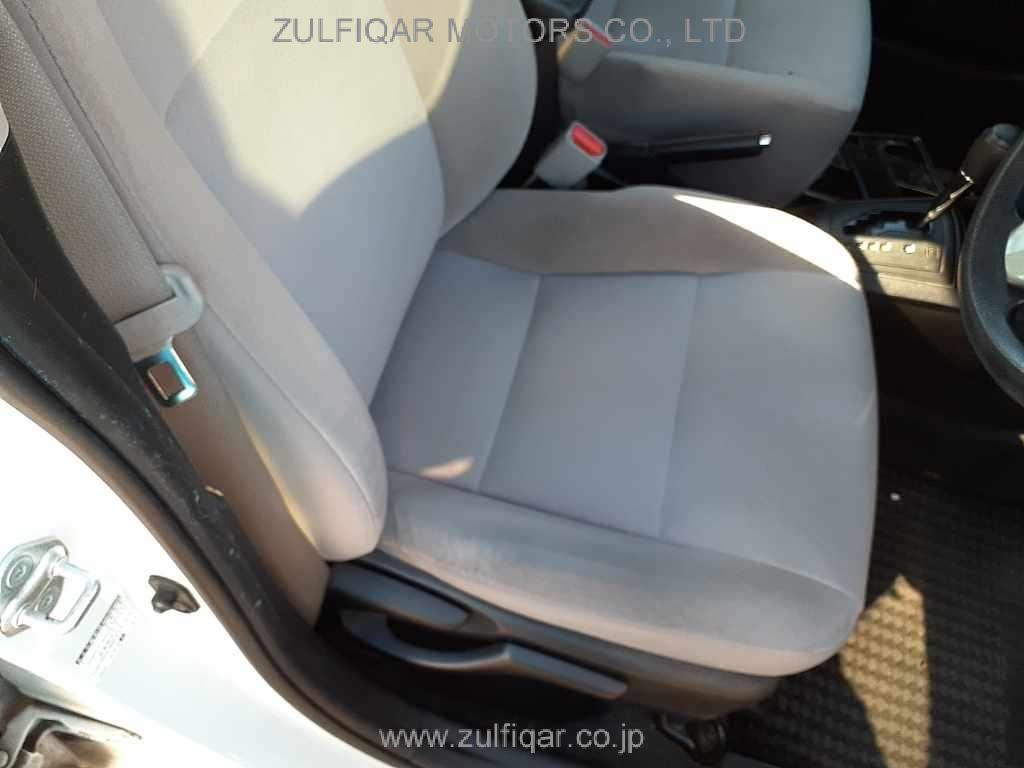 TOYOTA COROLLA AXIO 2013 Image 8