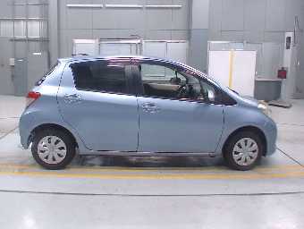 TOYOTA VITZ 2012 Image 3