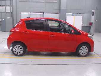 TOYOTA VITZ 2013 Image 3