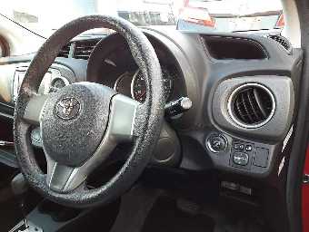 TOYOTA VITZ 2013 Image 7
