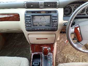 TOYOTA CROWN 2002 Image 9