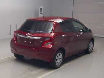 TOYOTA VITZ 2014 Image 2
