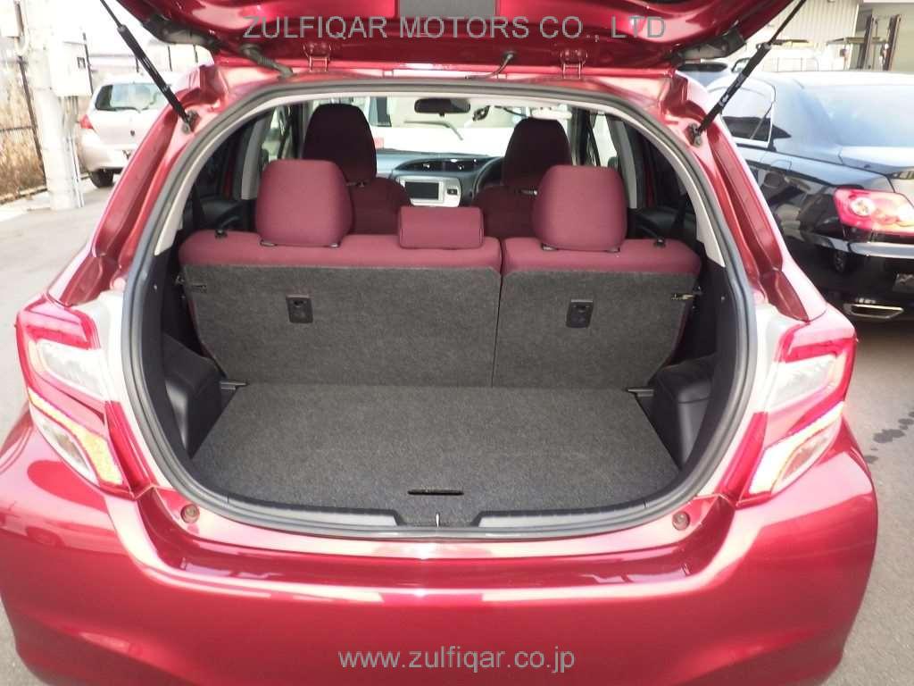 TOYOTA VITZ 2014 Image 7