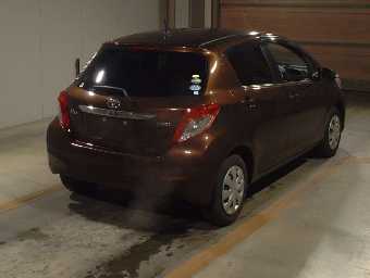 TOYOTA VITZ 2013 Image 2