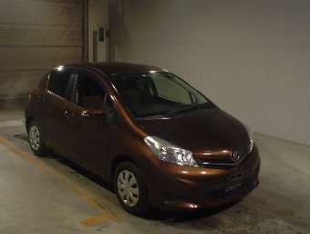 TOYOTA VITZ 2013 Image 3