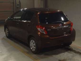 TOYOTA VITZ 2013 Image 4