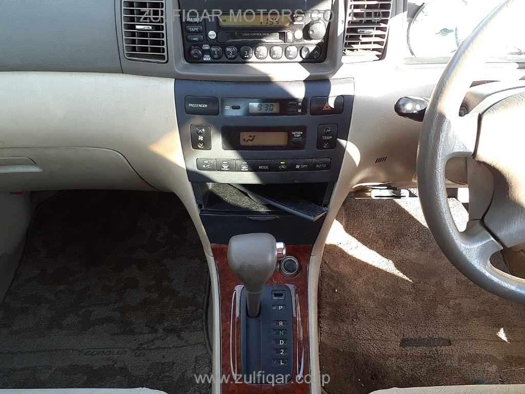 TOYOTA COROLLA 2001 Image 9