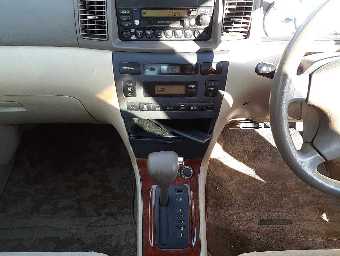 TOYOTA COROLLA 2001 Image 9