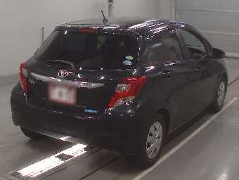 TOYOTA VITZ 2014 Image 2
