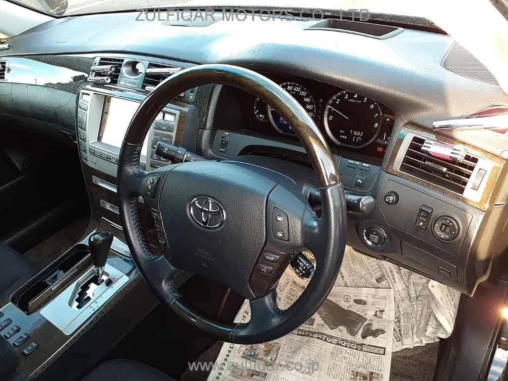 TOYOTA CROWN MAJESTA 2006 Image 7