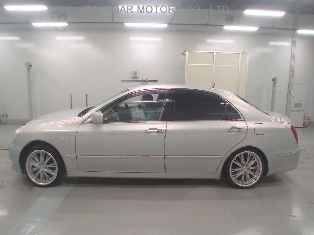 TOYOTA CROWN MAJESTA 2005 Image 4