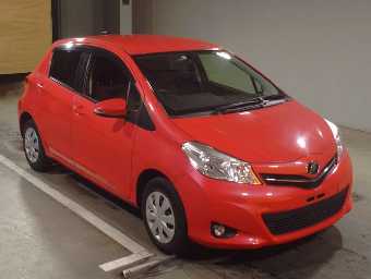 TOYOTA VITZ 2013 Image 3