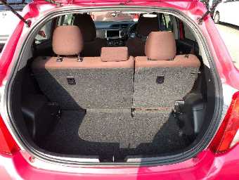 TOYOTA VITZ 2013 Image 7