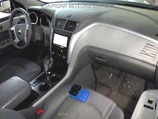 CHEVROLET TRAVERSE 2011 Image 3