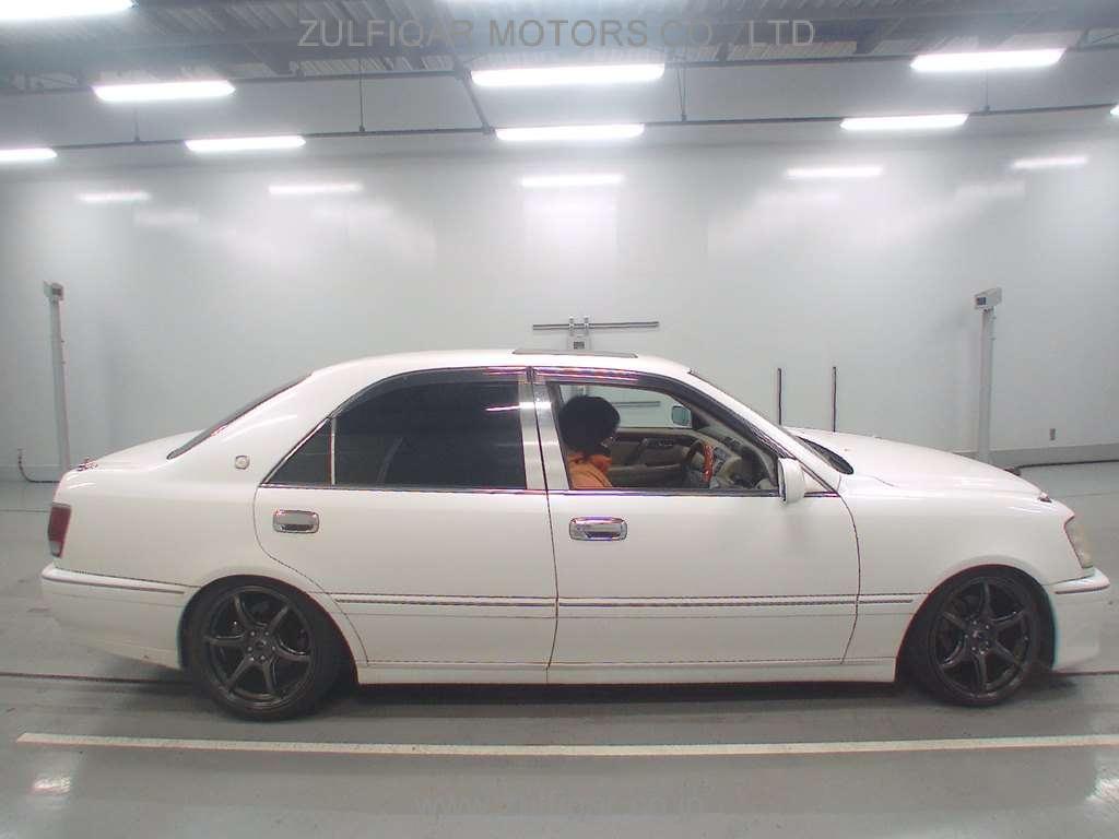 TOYOTA CROWN 2001 Image 3