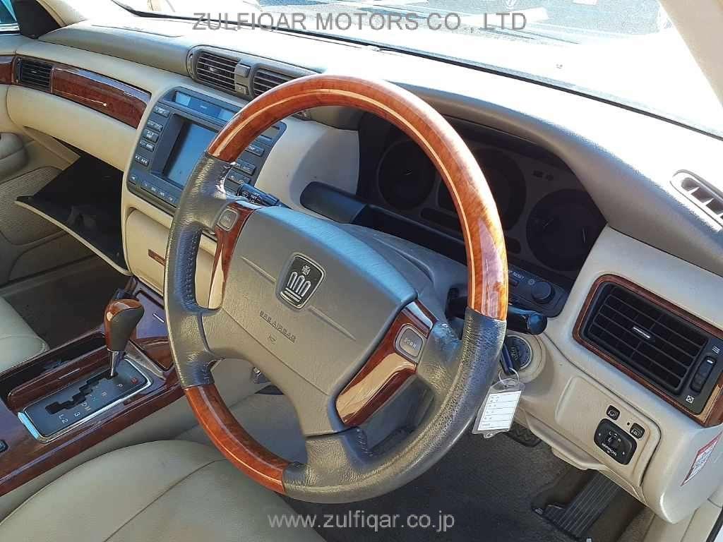 TOYOTA CROWN 2001 Image 7