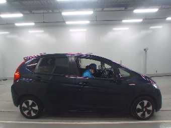 HONDA FIT HYBRID 2015 Image 3