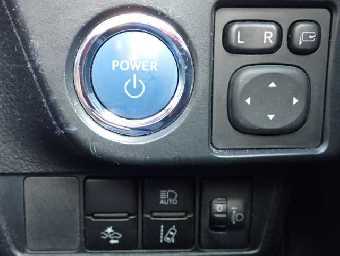 TOYOTA COROLLA FIELDER 2018 Image 10