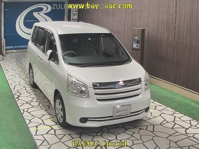 TOYOTA NOAH 2009 Image 1