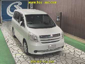 TOYOTA NOAH 2009 Image 1