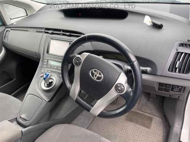 TOYOTA PRIUS 2010 Image 3