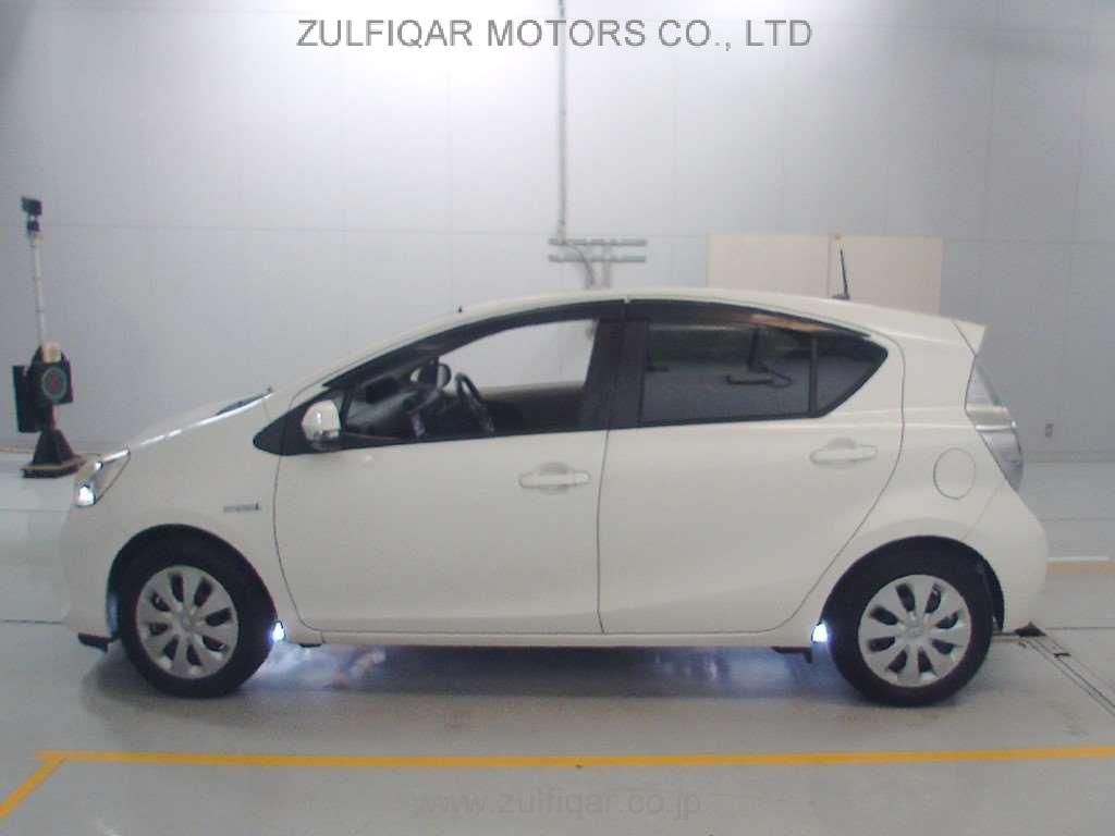 TOYOTA AQUA 2013 Image 4
