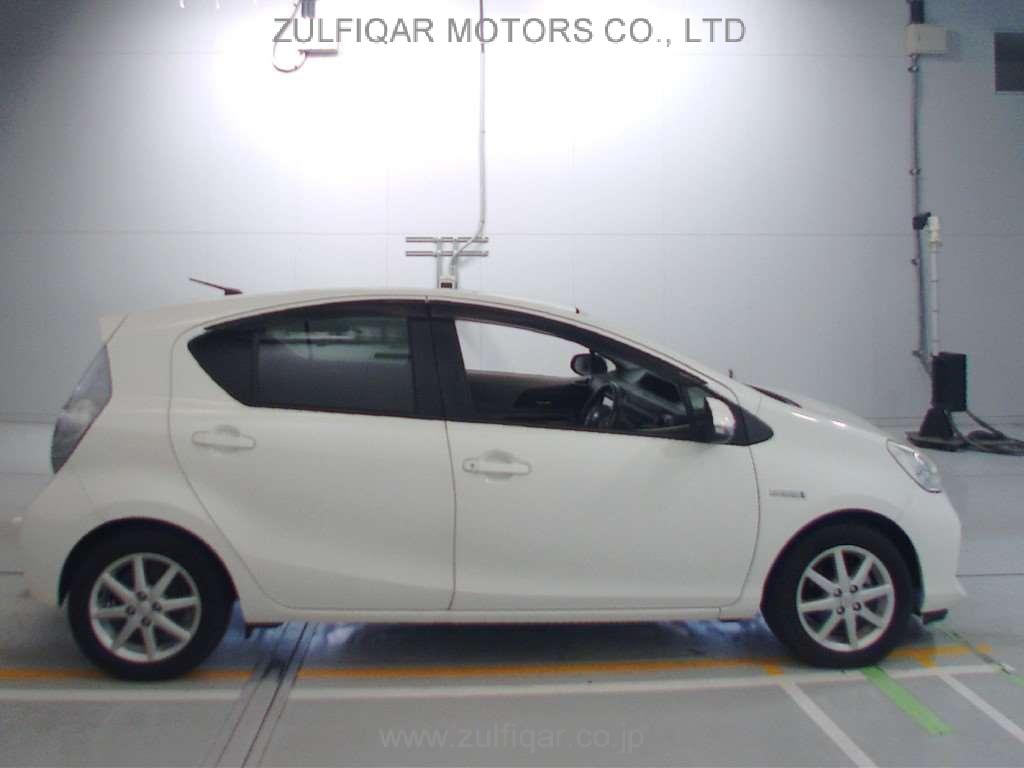 TOYOTA AQUA 2013 Image 3