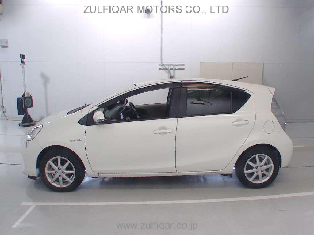 TOYOTA AQUA 2013 Image 4