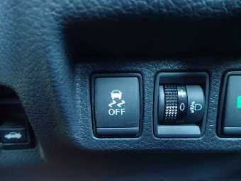 NISSAN SYLPHY 2018 Image 6