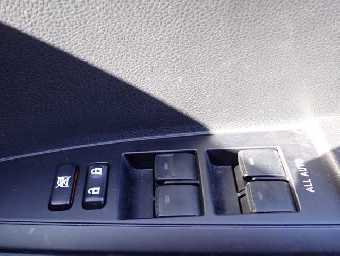 TOYOTA COROLLA AXIO 2016 Image 6