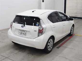 TOYOTA AQUA 2012 Image 5