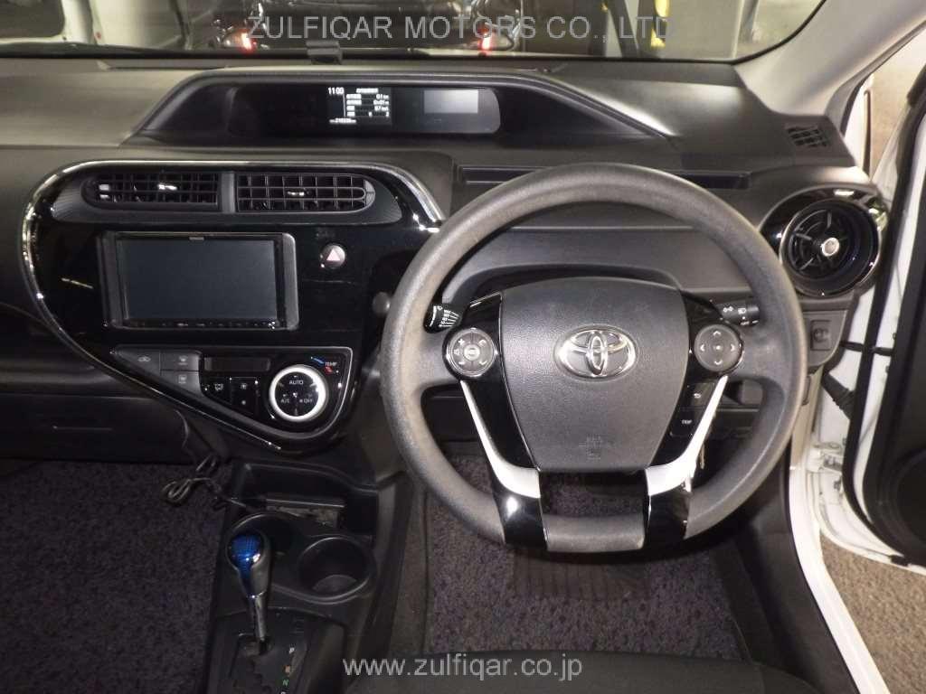 TOYOTA AQUA 2017 Image 6