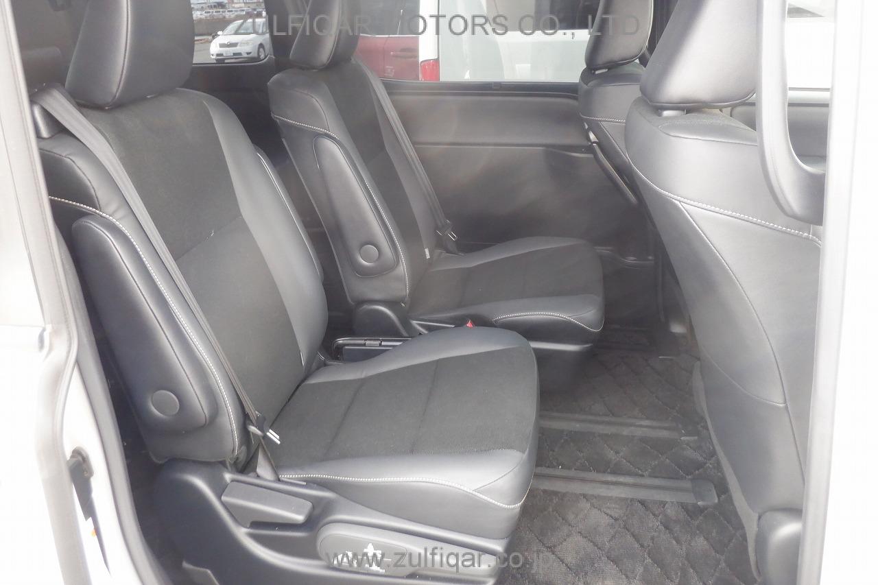 TOYOTA NOAH 2019 Image 11